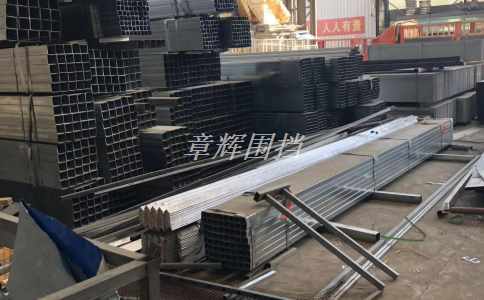 金屬圍擋是否容易被污染和損壞？