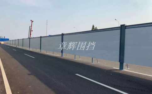 如何利用高壓水槍清洗金屬圍擋表面的污垢？(介紹高壓水槍在金屬圍擋清洗中的應(yīng)用)